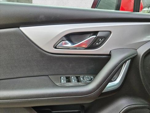 Used 2021 Chevrolet Blazer LT FWD image 28