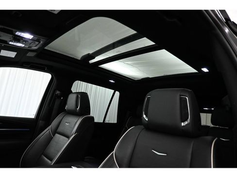 Certified 2024 Cadillac Escalade Sport w/ LPO, ONYX Package AWD/4WD image 39