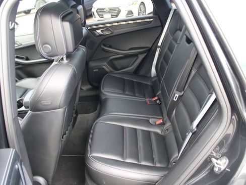 Used 2018 Porsche Macan GTS AWD/4WD image 16