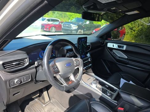 Used 2020 Ford Explorer ST w/ ST Street Pack AWD/4WD image 12