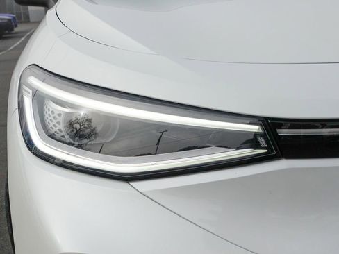 Used 2023 Volkswagen ID.4 S image 3