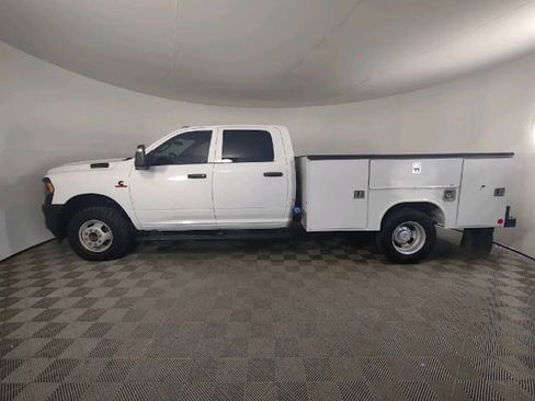 Used 2024 RAM 3500 Tradesman w/ Max Tow Package AWD/4WD image 6