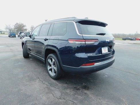 Used 2024 Jeep Grand Cherokee L Limited w/ Luxury Tech Group II image 9