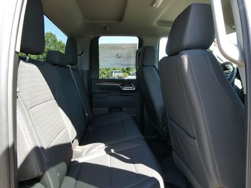 New 2026 GMC Sierra 2500 SLE w/ SLE Value Package; AWD/4WD image 14