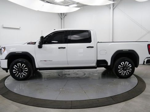 Used 2021 GMC Sierra 2500 AT4 w/ AT4 Premium Plus Package AWD/4WD image 4