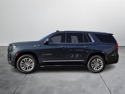 Used 2021 GMC Yukon SLT w/ SLT Luxury Package image 2