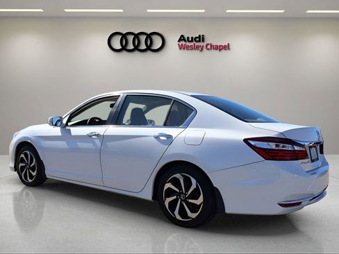 Used 2017 Honda Accord EX-L image 3