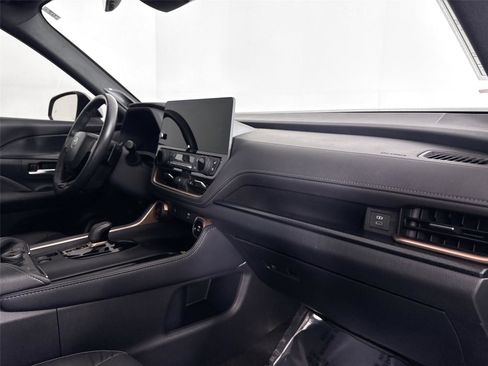 Used 2024 Toyota Grand Highlander AWD Hybrid image 62