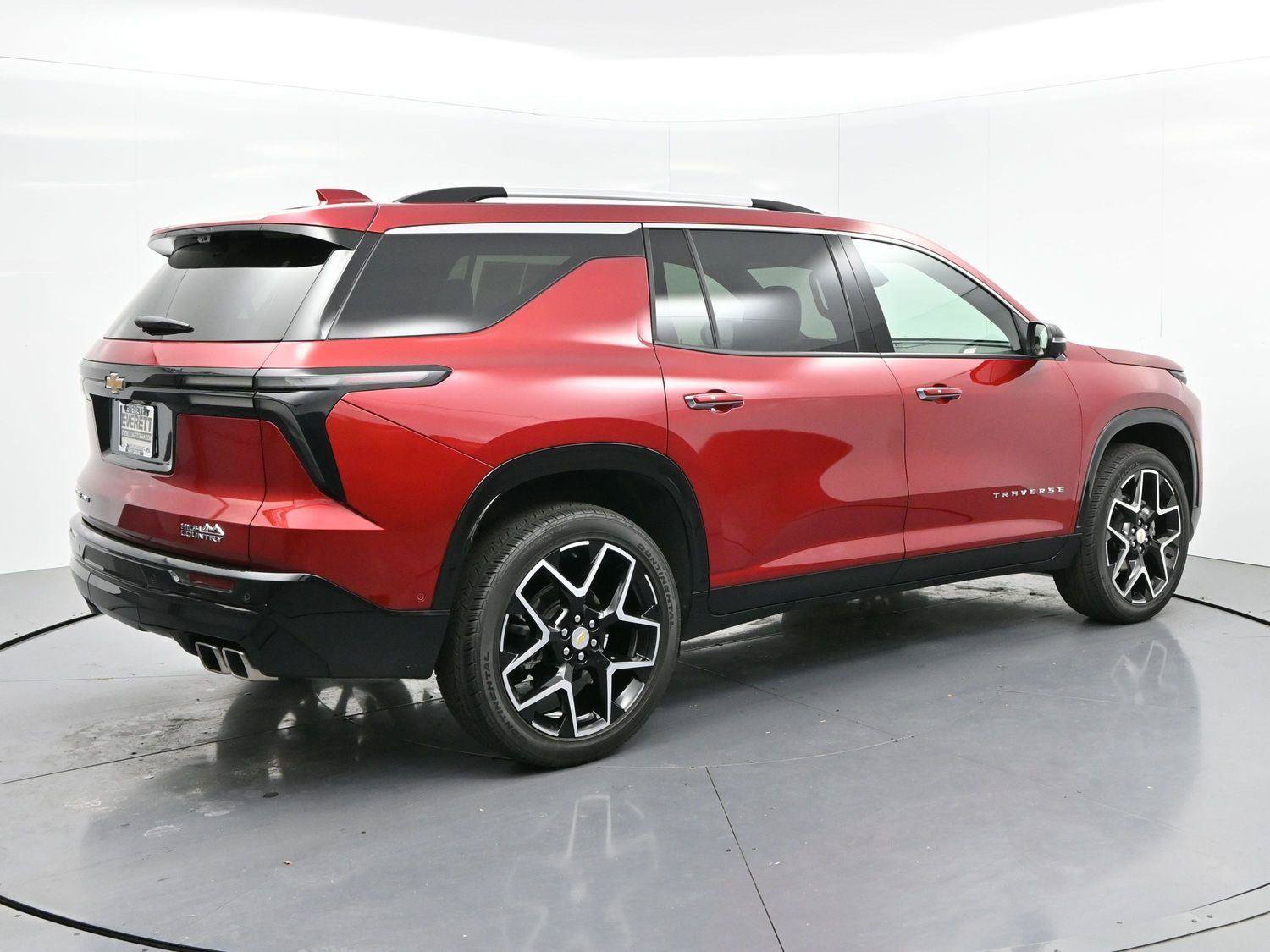 Used 2025 Chevrolet Traverse High Country AWD/4WD image 7