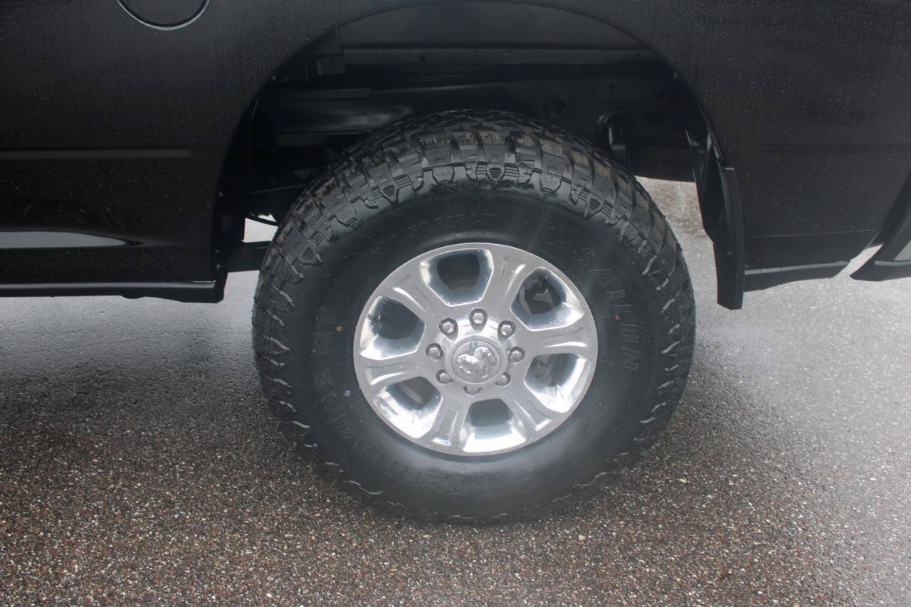 Used 2024 RAM 2500 Big Horn AWD/4WD image 4