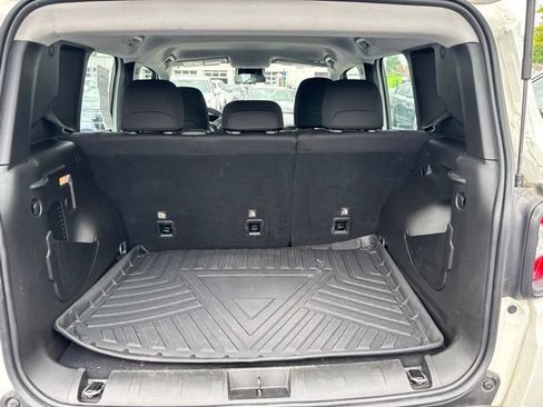 Used 2022 Jeep Renegade Sport AWD/4WD image 7