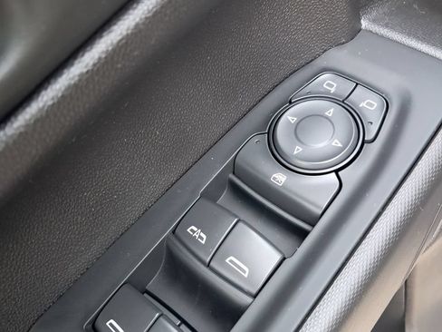Used 2022 Chevrolet Silverado 1500 Custom AWD/4WD image 13