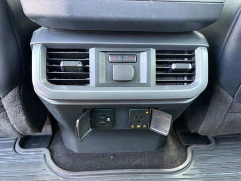 Used 2021 Ford F150 Lariat w/ Equipment Group 502A High image 10