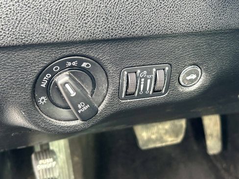 Used 2016 Dodge Charger SXT RWD image 23