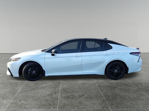 Used 2024 Toyota Camry XSE w/ Navigation Package image 4