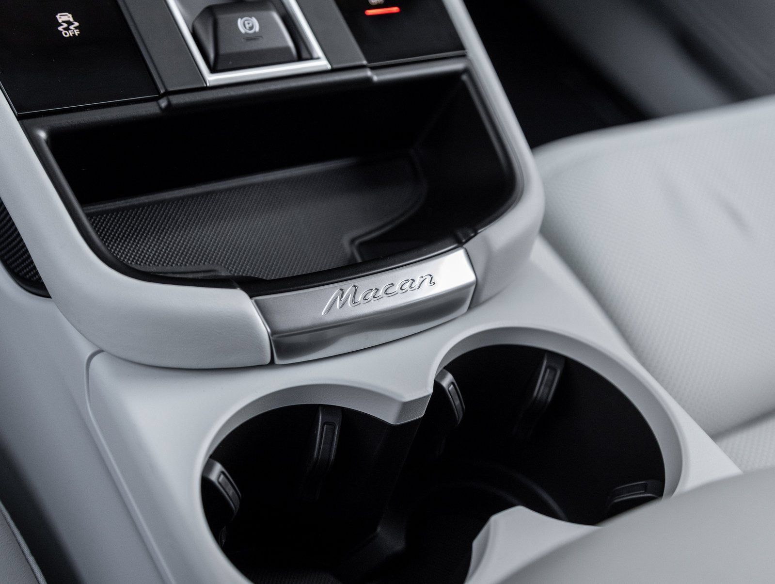 Certified 2026 Porsche Macan S AWD/4WD image 28