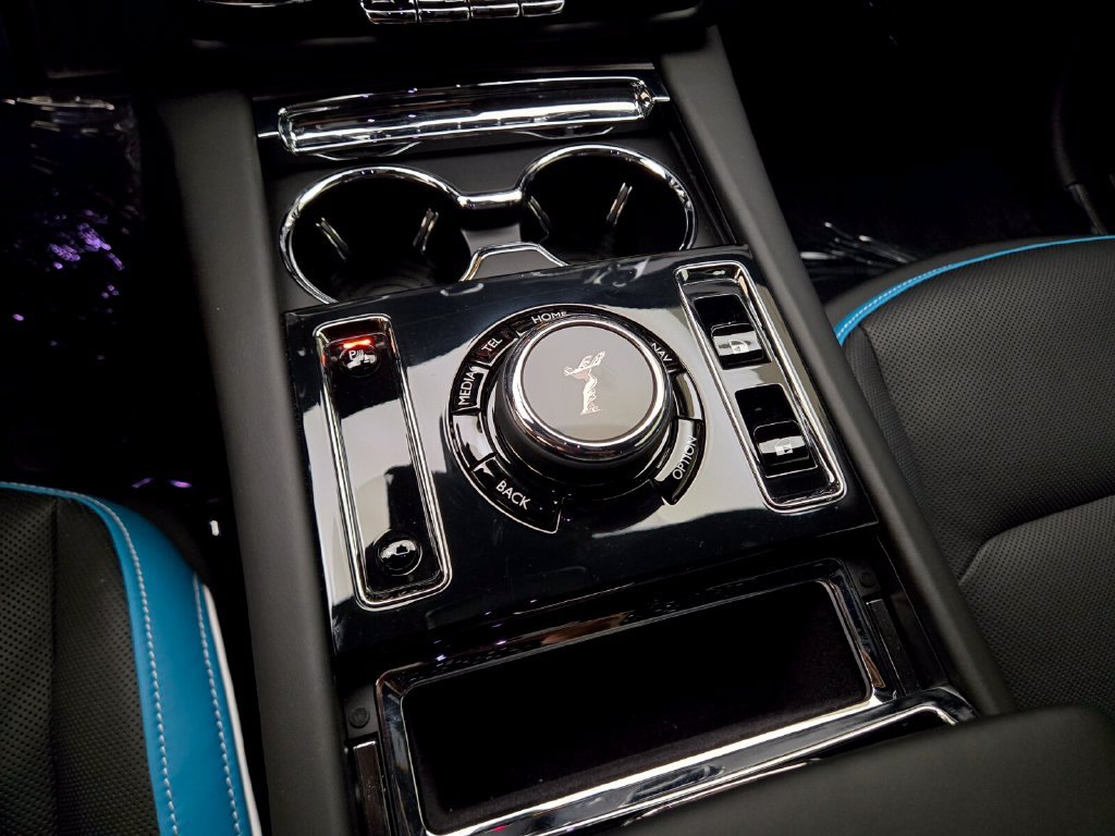 Certified 2024 Rolls-Royce Spectre w/ Spectre Launch Package AWD/4WD image 38