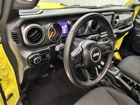 Certified 2023 Jeep Gladiator Sport image 11