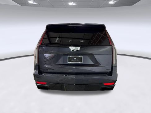 Certified 2023 Cadillac Escalade Sport Platinum w/ LPO, ONYX Package AWD/4WD image 9
