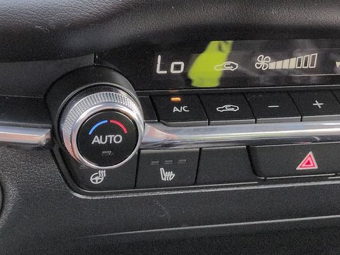 Certified 2025 MAZDA MAZDA3 Hatchback w/ Appearance Package image 21