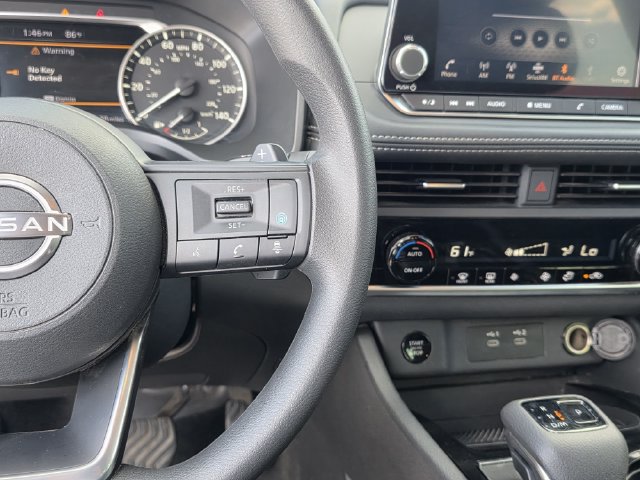 Used 2024 Nissan Rogue SV FWD image 25