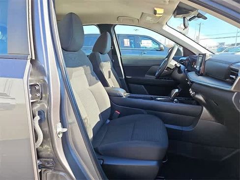 Used 2025 Nissan Kicks S image 31