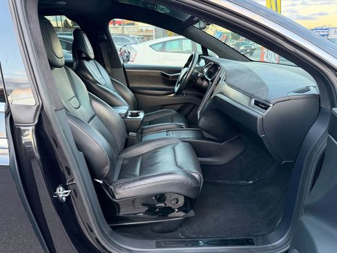Used 2016 Tesla Model X 60D image 7