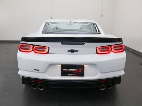 Used 2019 Chevrolet Camaro SS RWD image 4