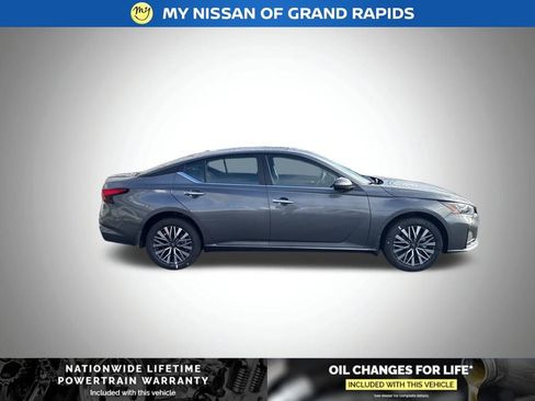 New 2025 Nissan Altima 2.5 SV w/ SV Premium Package image 2