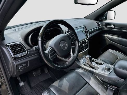 Used 2020 Jeep Grand Cherokee Overland AWD/4WD image 10