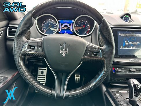 Used 2017 Maserati Ghibli S Q4 AWD/4WD image 35