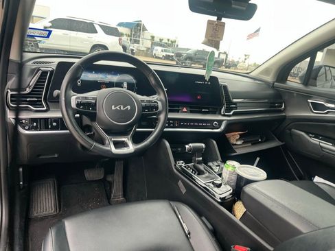 Used 2024 Kia Sportage SX image 10