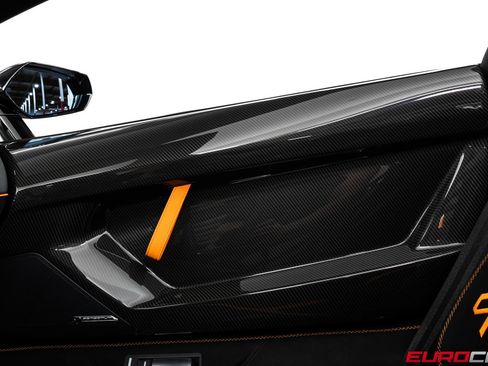 Used 2021 Lamborghini Aventador SVJ AWD/4WD image 33