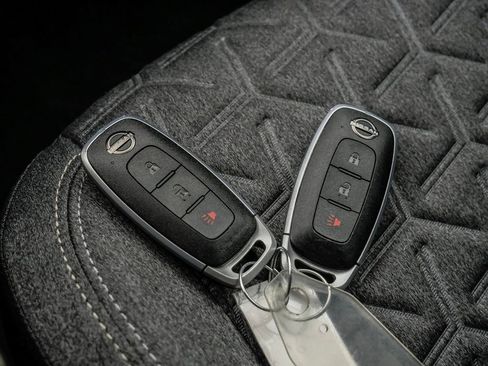 Used 2025 Nissan Kicks SV image 30