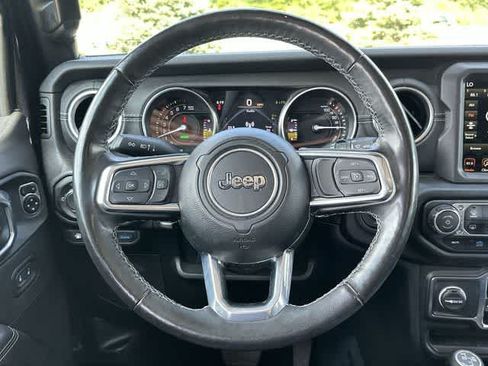 Used 2023 Jeep Wrangler Unlimited Sahara w/ Cold Weather Group AWD/4WD image 7