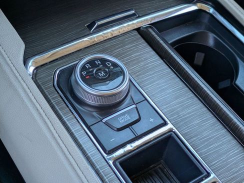 Used 2024 Ford Expedition Max Limited image 18