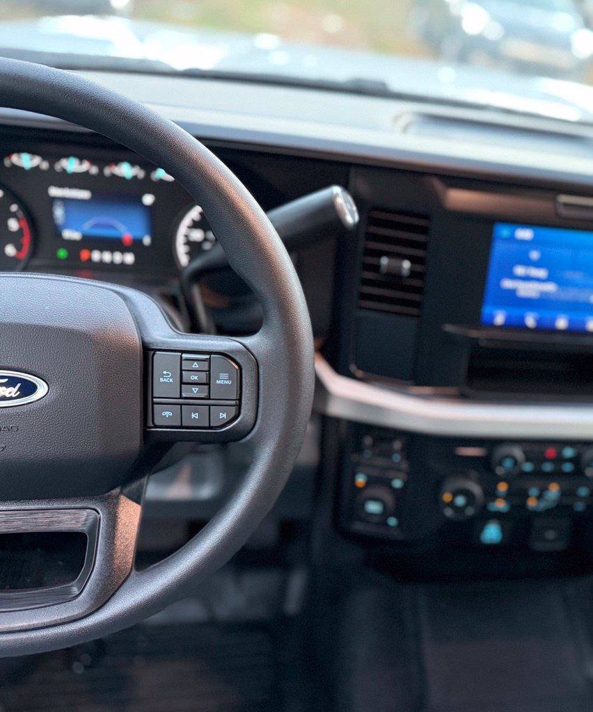 New 2026 Ford F550 4x4 Supercab Super Duty image 13