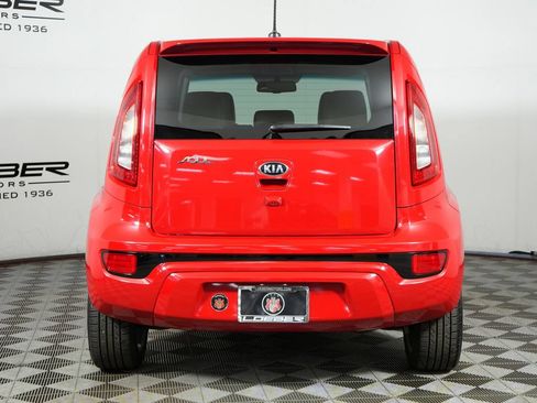 Used 2013 Kia Soul ! w/ Premium Pkg FWD image 4