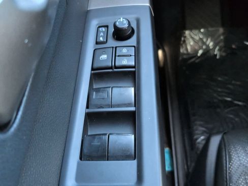 Used 2024 Toyota Tundra Limited AWD/4WD image 23