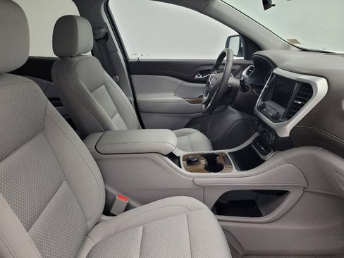 Used 2022 GMC Acadia SLE image 21
