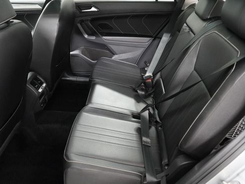 Used 2023 Volkswagen Tiguan SE w/ Panoramic Sunroof Package AWD/4WD image 24