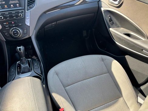 Used 2018 Hyundai Santa Fe Sport w/ 2.4L Value Package 02 FWD image 17