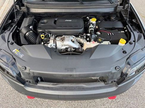 Used 2023 Jeep Cherokee Trailhawk image 37