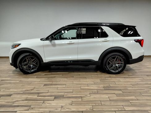 Certified 2025 Ford Explorer ST w/ Sun And Sound Package AWD/4WD image 25