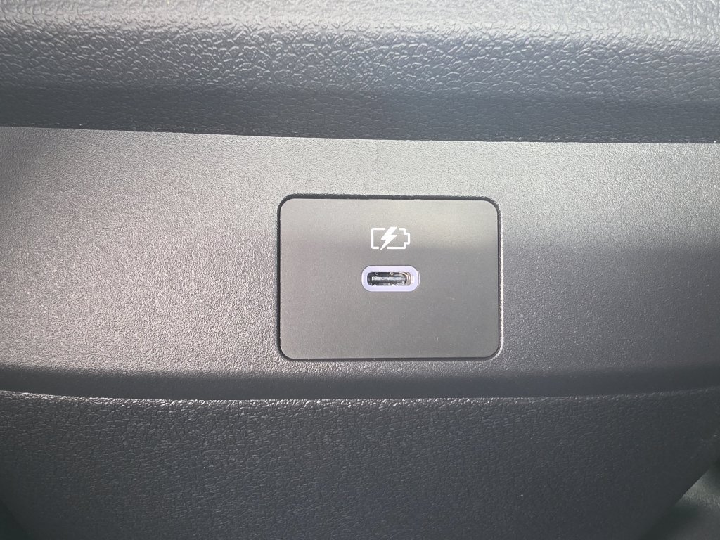 New 2027 Nissan Sentra SR w/ Floor Mat Package FWD image 39