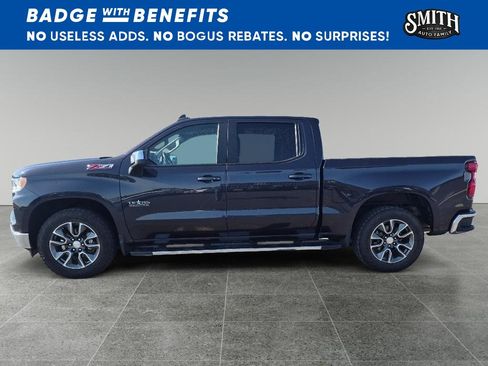 Used 2023 Chevrolet Silverado 1500 LT w/ Z71 Off-Road Package AWD/4WD image 7