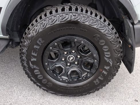 Used 2024 Ford Bronco Wildtrak image 14