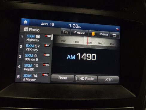 Used 2018 Hyundai Santa Fe Sport FWD image 25