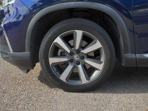Used 2023 Honda Pilot Touring image 17