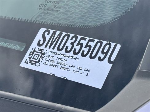 Certified 2025 Toyota Tacoma TRD Sport image 33